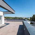 Bella Vista