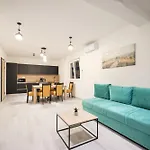 Bella Vista *
