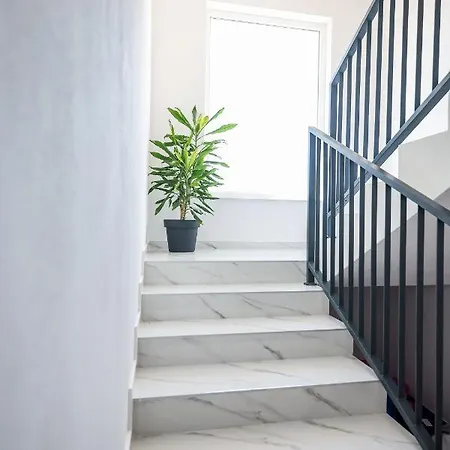 Bella Vista *